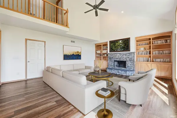 2417 W Harbourside DR, Fort Wayne, IN 46814