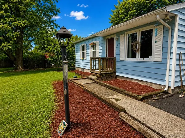 11 Wickham DR, Warwick, NY 10990