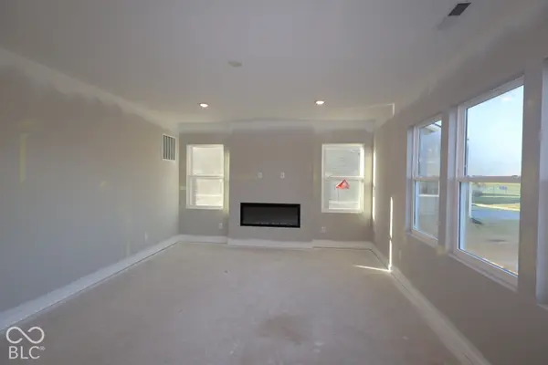 6102 Paperbark WAY, Indianapolis, IN 46259