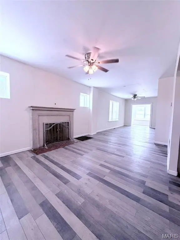 4250 E Kossuth AVE, St Louis, MO 63115