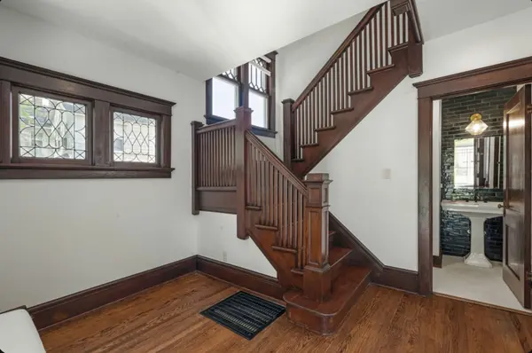122 S 5th ST, St. Charles, IL 60174
