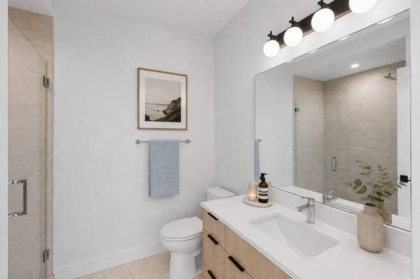 904 W Dakin ST #401, Chicago, IL 60613