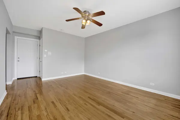 414 W Walnut ST #301, Maywood, IL 60153