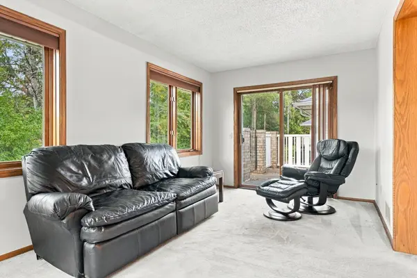 1053 Royal CT, Shoreview, MN 55126