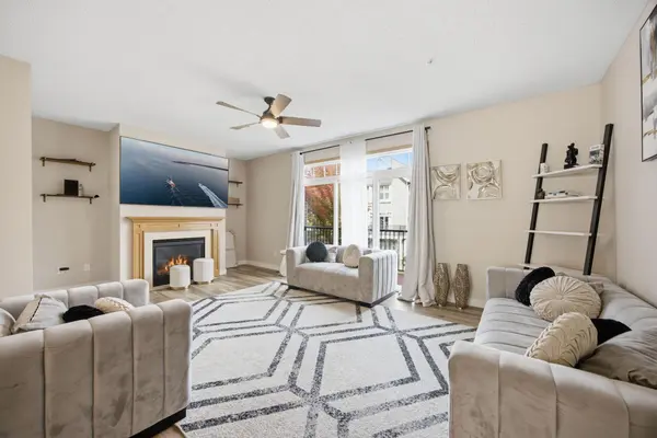 3721 Hazel TRL #C, Woodbury, MN 55129