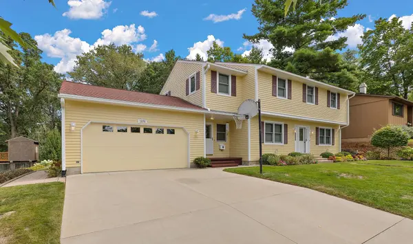 1575 Woodland DR, Red Wing, MN 55066