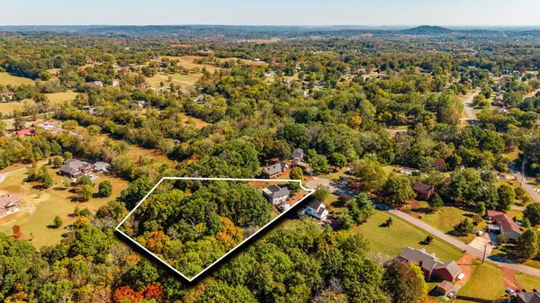 307 Dorris Ct, Hendersonville, TN 37075