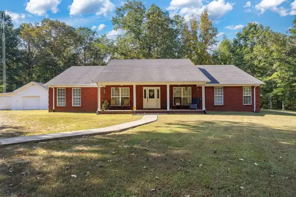 197 Adkins Ln, Lexington, TN 38351