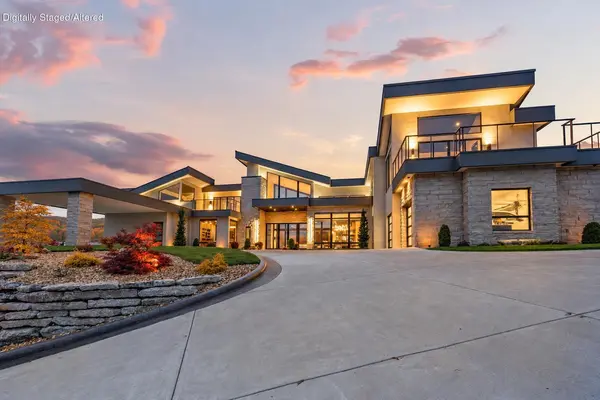 207 Main Channel DR, Kimberling City, MO 65686