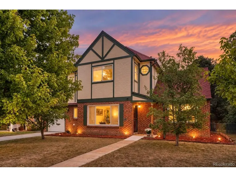 1060 Leyden, Denver, CO 80220