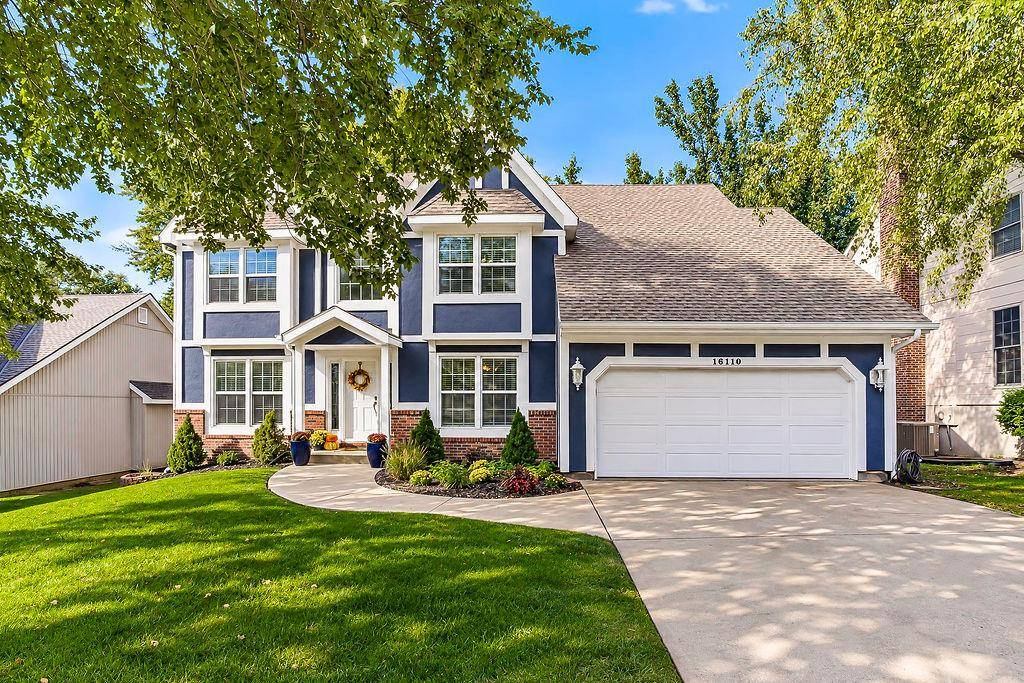 16110 W 82nd PL, Lenexa, KS 66219