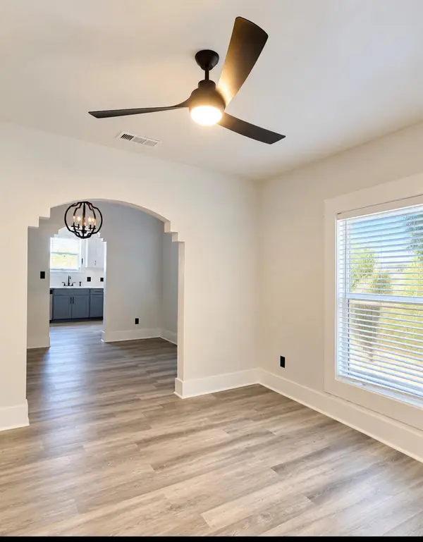 608 E Pecan ST, Taylor, TX 76574
