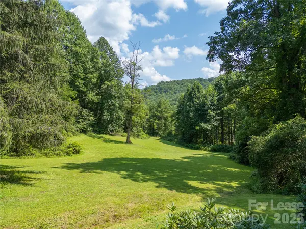919 N Country Club DR, Cullowhee, NC 28723