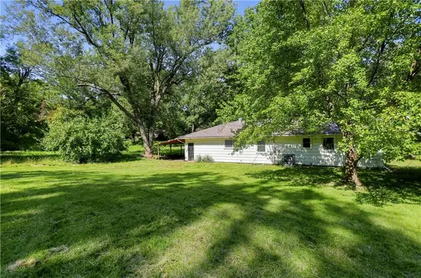 9355 E 69th ST, Raytown, MO 64133