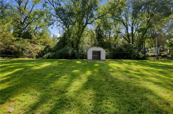 9355 E 69th ST, Raytown, MO 64133