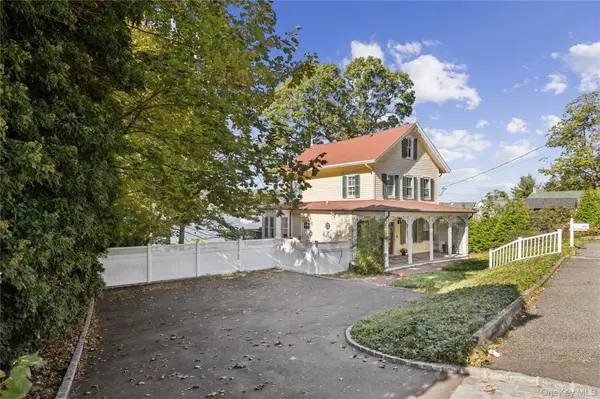 43 E Shore RD, Huntington, NY 11743
