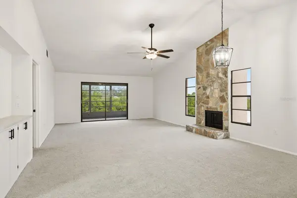 9960 EAGLES POINT CIR #4, Port Richey, FL 34668