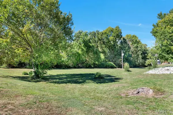 1 Saint Anthony DR, St Peters, MO 63376