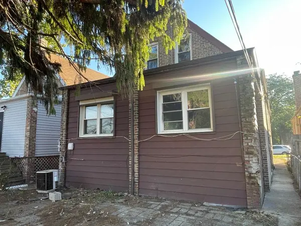 8640 S Vernon AVE, Chicago, IL 60619