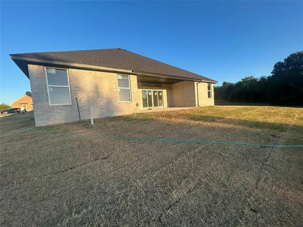 2079 Cattle DR, Guthrie, OK 73044