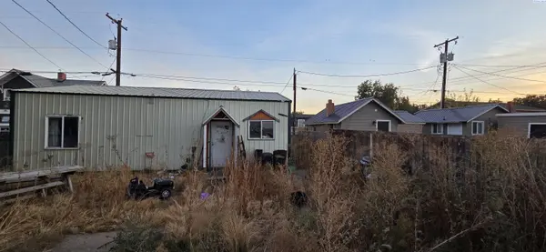 9 W 3rd Ave, Kennewick, WA 99338