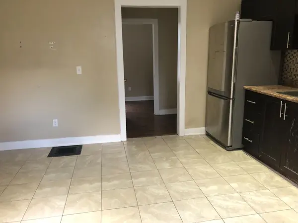 82 Coldwater RD W #1, Orillia, ON L3V 3L4
