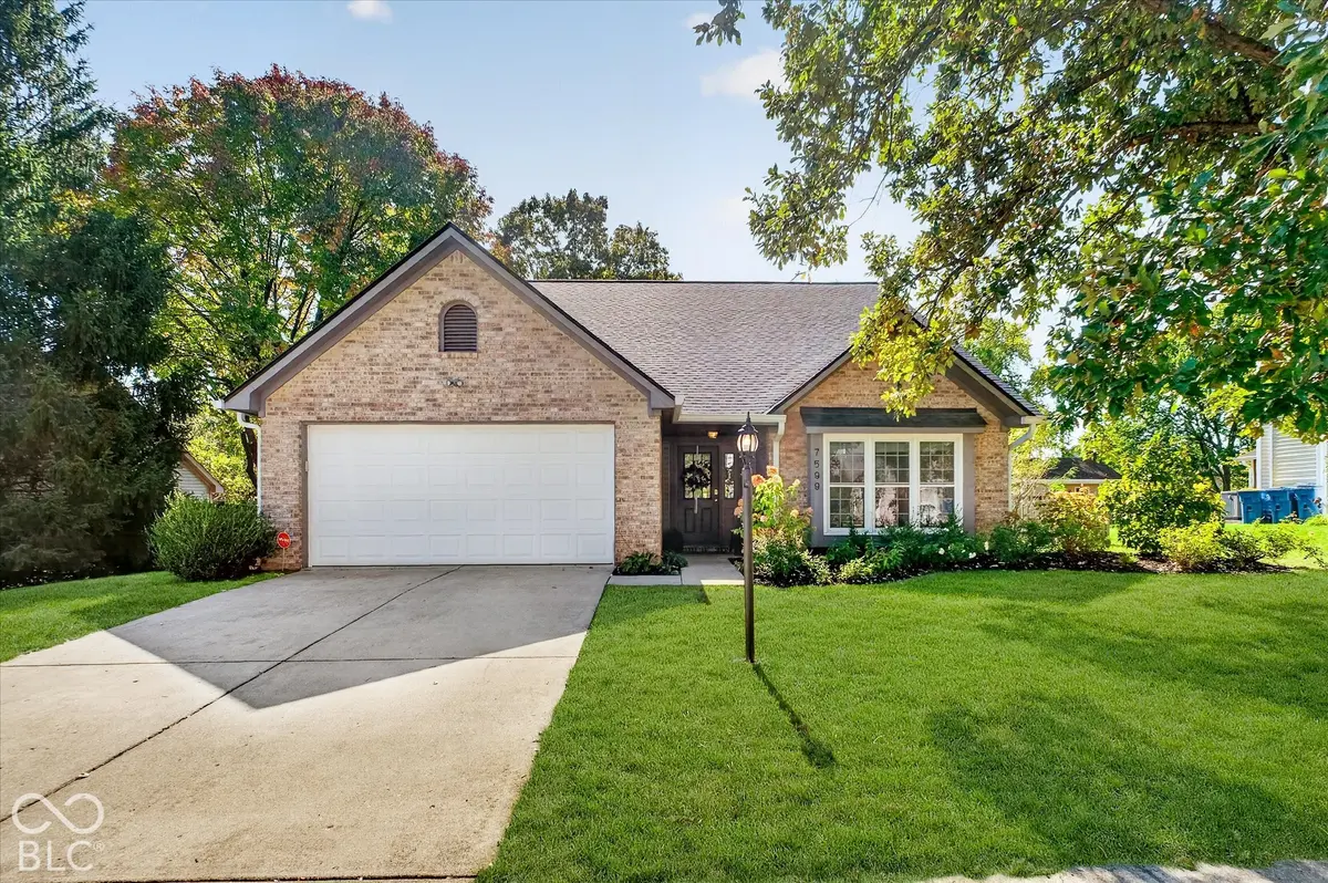 7599 Meadow Ridge DR, Fishers, IN 46038