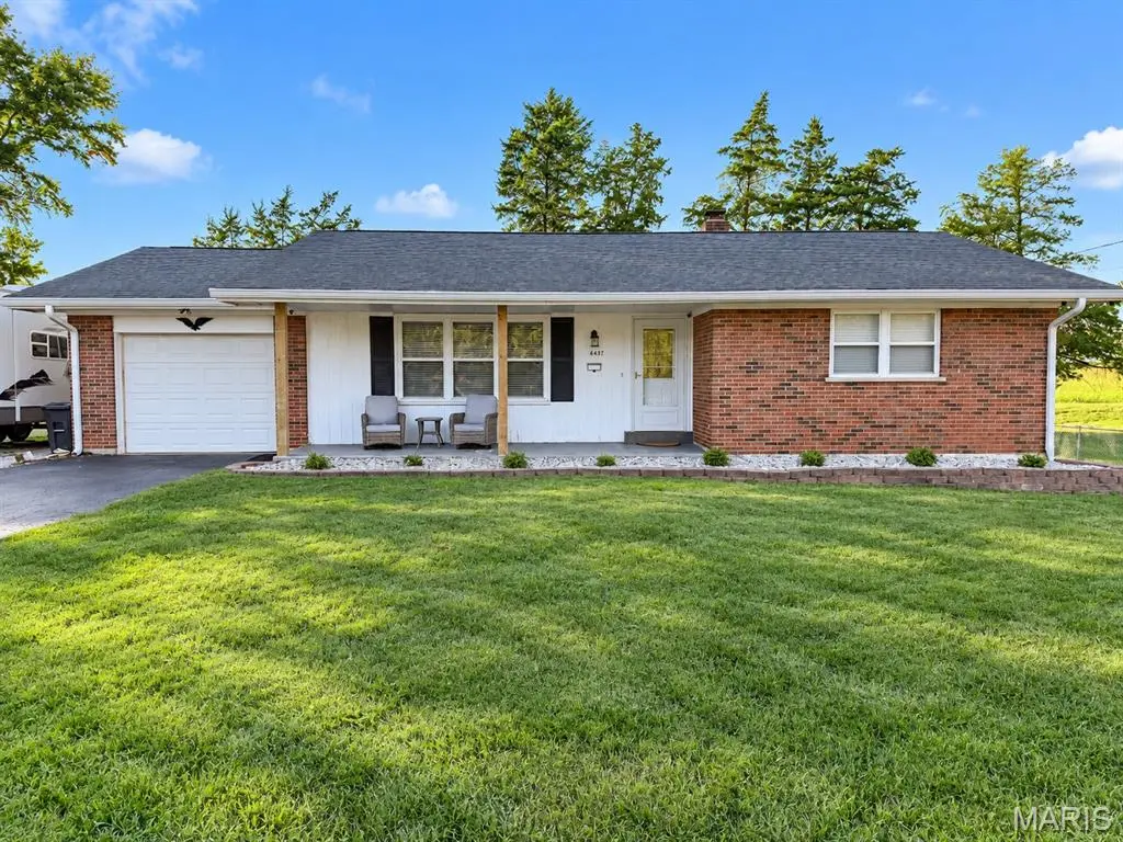 6847 Circle DR, Cedar Hill, MO 63016