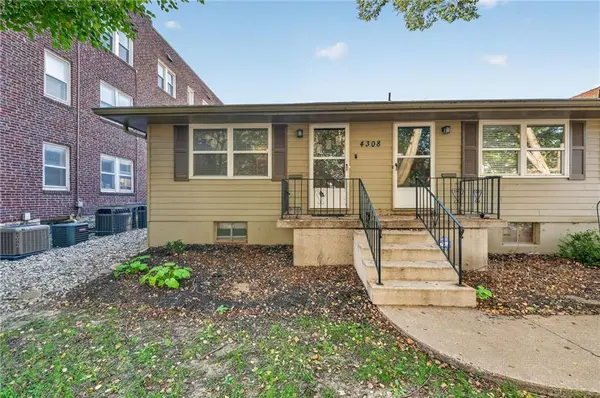 4308 Oak ST #1S, Kansas City, MO 64111