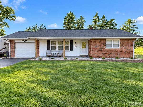 6847 Circle DR, Cedar Hill, MO 63016