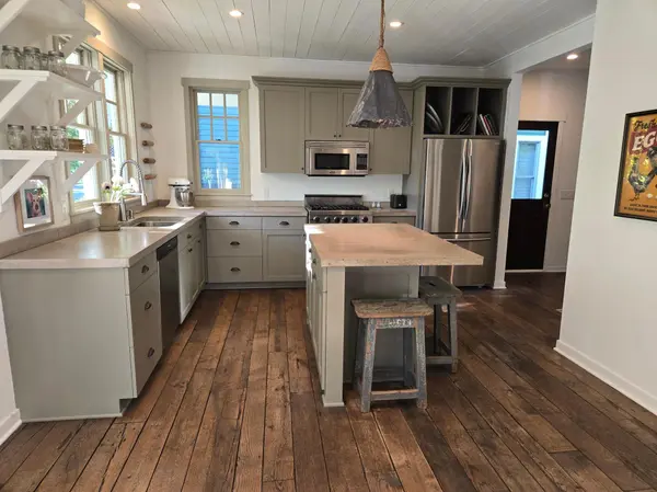209 Rutherford RD, Stillwater, MN 55082