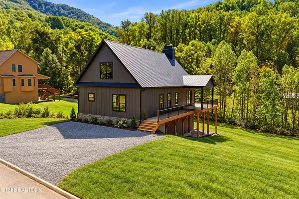 3158 Thomas Headrick Rd, Sevierville, TN 37862
