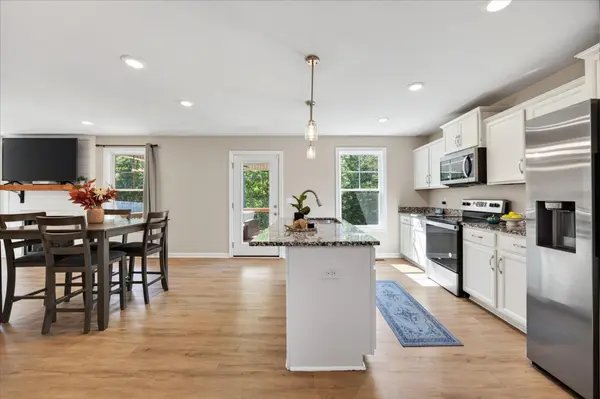 1070 Winesap Rd, Clarksville, TN 37040