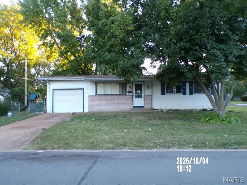 980 Boulder DR, Florissant, MO 63031