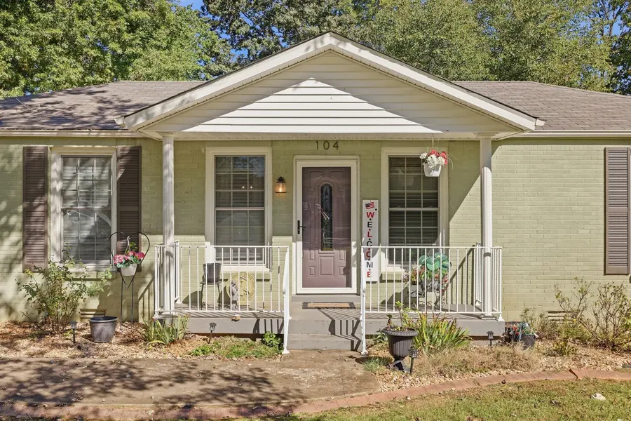 104 Lark St, Paris, TN 38242
