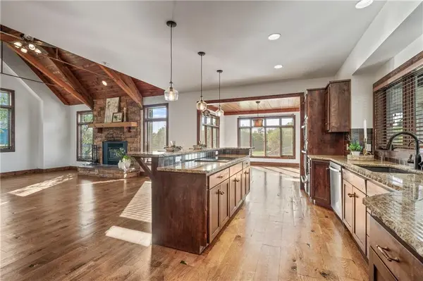 20540 Pflumm RD, Bucyrus, KS 66013