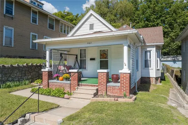 703 McDonald ST, St Joseph, MO 64505