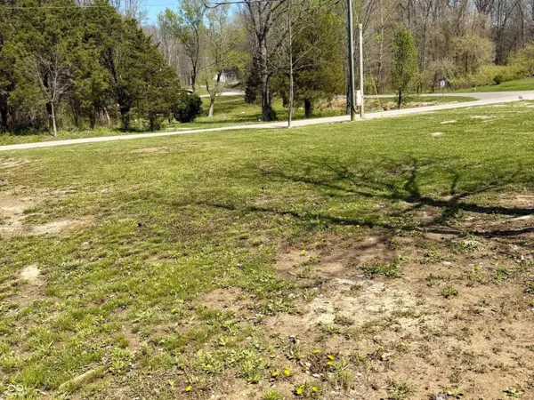 498 Beech RD, North Vernon, IN 47265