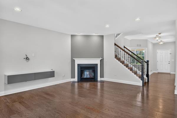 4319 Plantree RD, Naperville, IL 60564