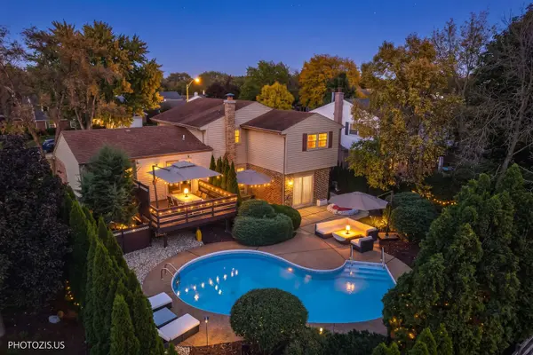 415 W NOYES ST, Arlington Heights, IL 60005