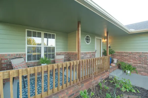 1661 N Prairie Run Circle, Mulvane, KS 67110