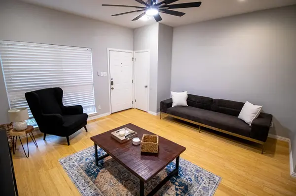 821 E Oltorf ST, Austin, TX 78704