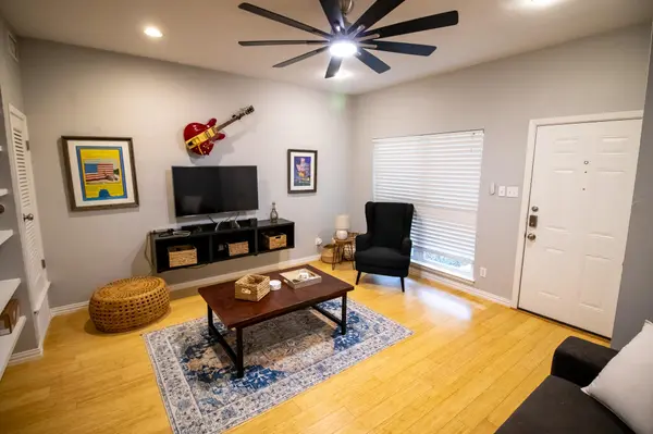 821 E Oltorf ST, Austin, TX 78704