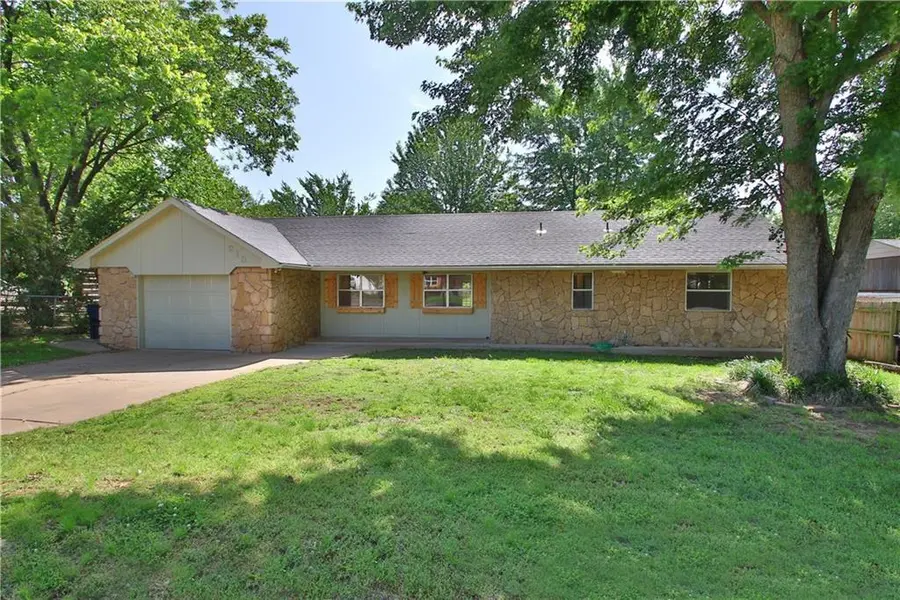 213 S 6th ST, Noble, OK 73068