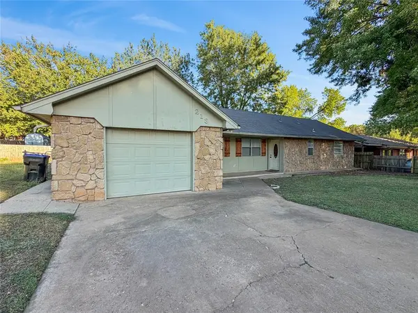 213 S 6th ST, Noble, OK 73068