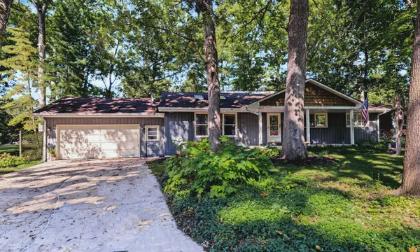 504 W DUNBAR ST, Mahomet, IL 61853