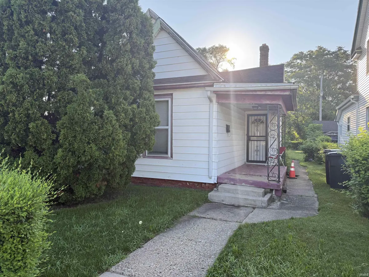 218 Sadie ST, South Bend, IN 46628-2031