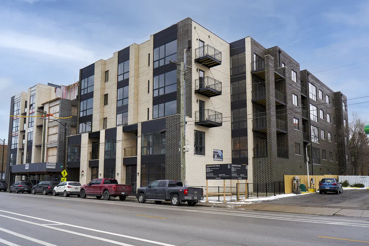 451 E Pershing AVE #206, Chicago, IL 60653