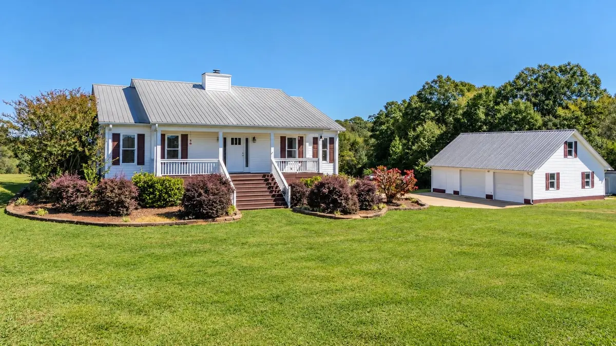1298 Boggy Branch RD, Woodruff, SC 29388