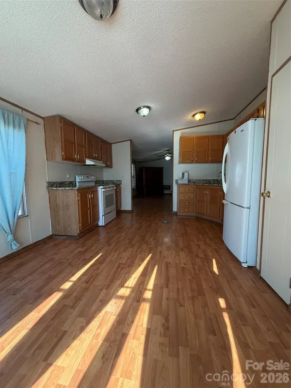 97 Fair Haven DR, Burnsville, NC 28714